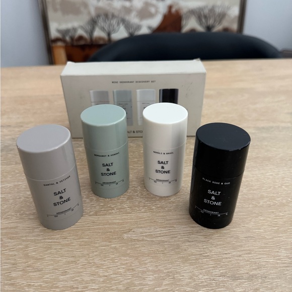 New Salt & Stone Mini Discovery Set Deodorant - Picture 2 of 3